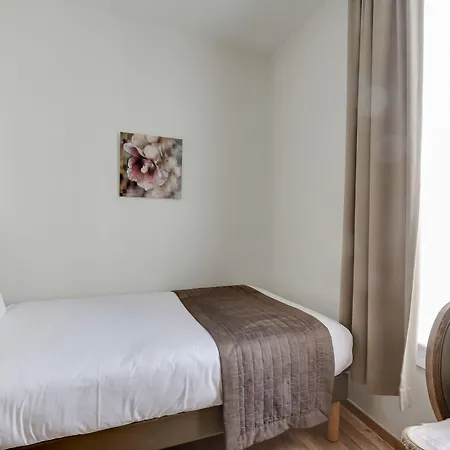 Hotel Du Printemps Parigi