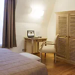 Hotel Du Printemps Paris