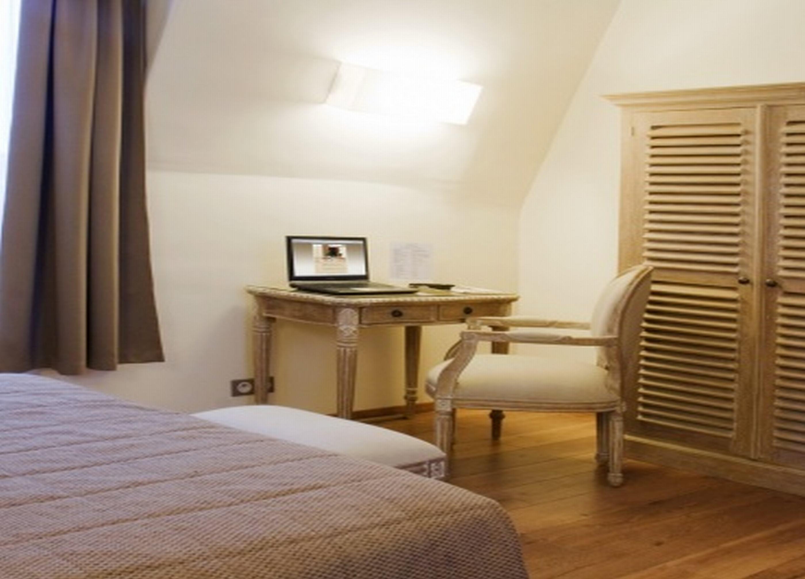 Hotel Du Printemps Parigi